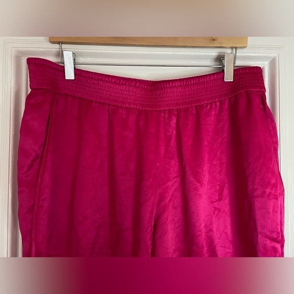 NWT Zara Satin Split Hem Pink Fascia Trousers Pants Pockets Barbiecore Silky - Picture 5 of 12
